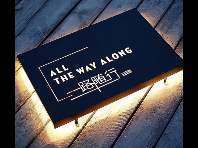 商场里为什么都使用超薄灯箱做广告招牌？